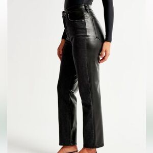 Mixed Fabric Curve Love Ultra High Rise Ankle Straight Jean